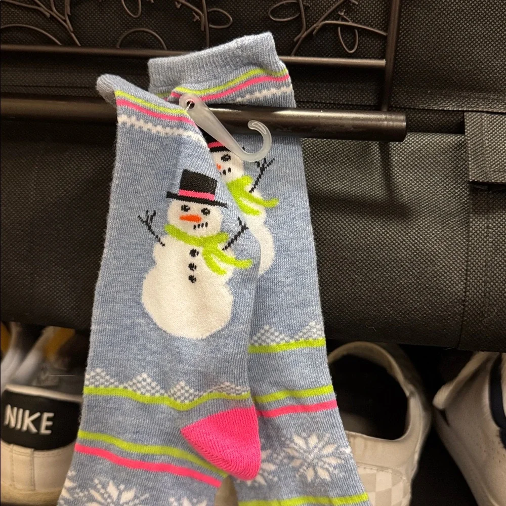 NWT pair of colorful Holiday/Winter socks.  Never been worn of course. Adult 7-9